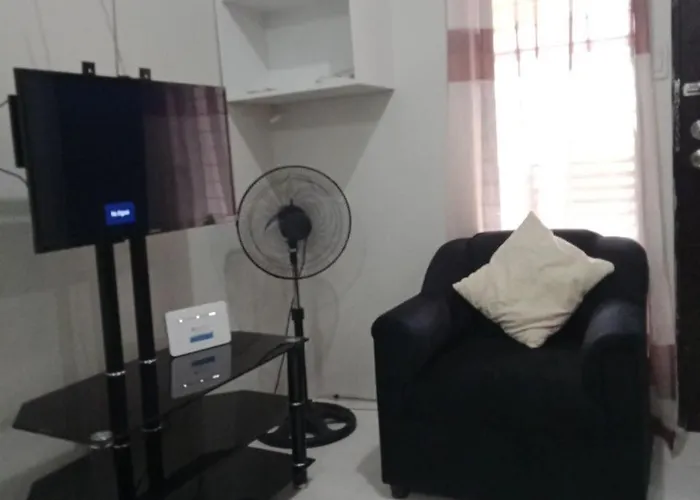 Corner House With Parking 4-10 Pax Hébergement de vacances Mandaue City