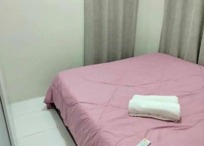 Corner House With Parking 4-10 Pax *
